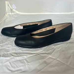 Salvatore Ferragamo Giaguaro Nero Pebble Calf Black